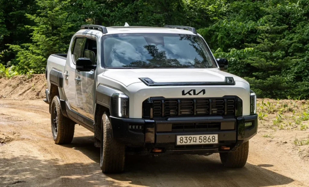 KIA Tasman S (4X4) Black Fender Dual Cab