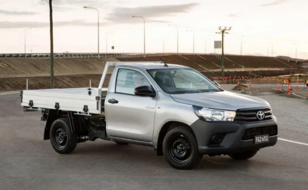 Toyota Hilux SR (4X4) Single Cab